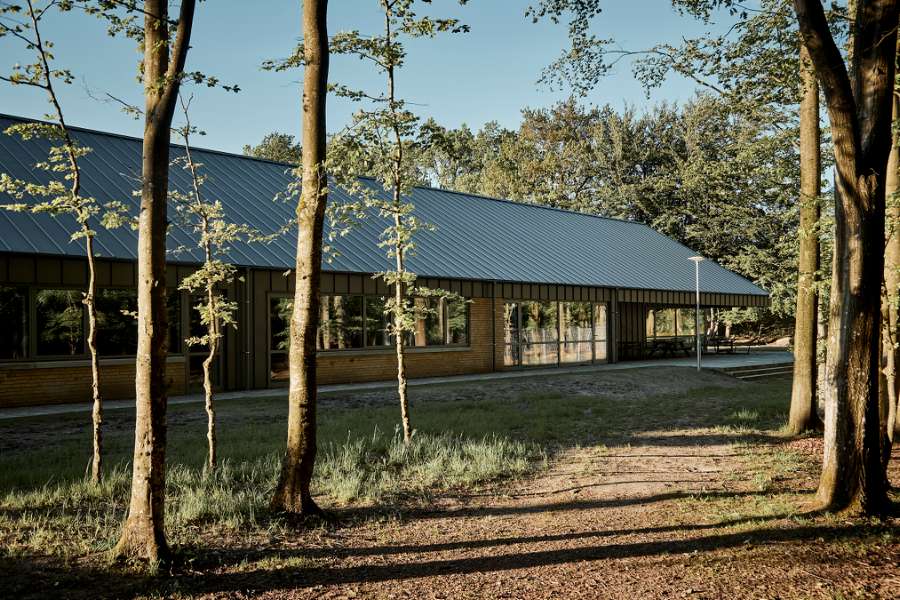 Steel profiles from DS Stålprofil used in school renovation and on a new extension